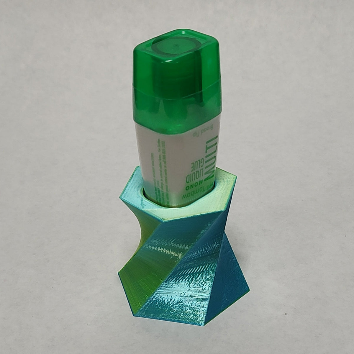 tombowglueholder