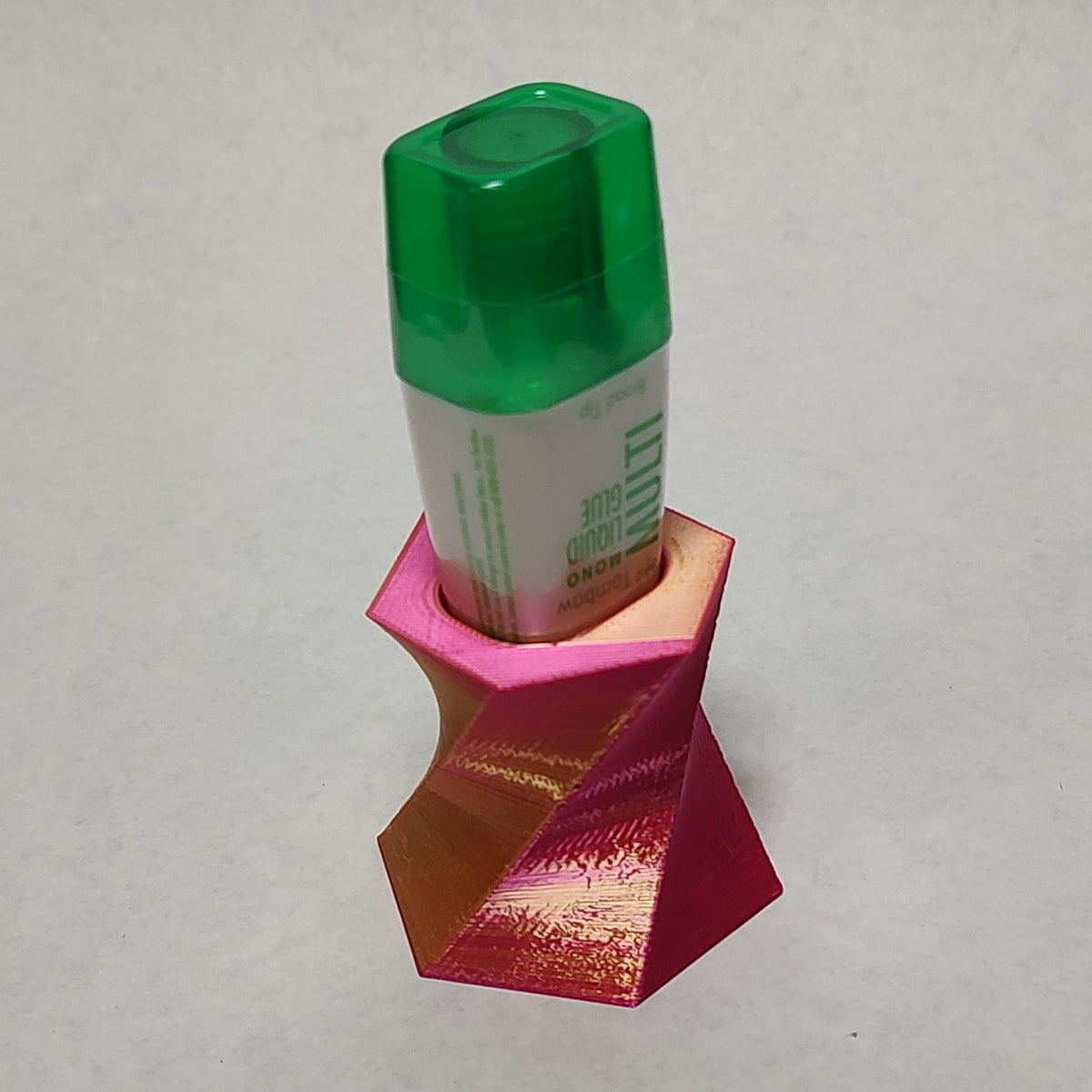 tombowglueholder