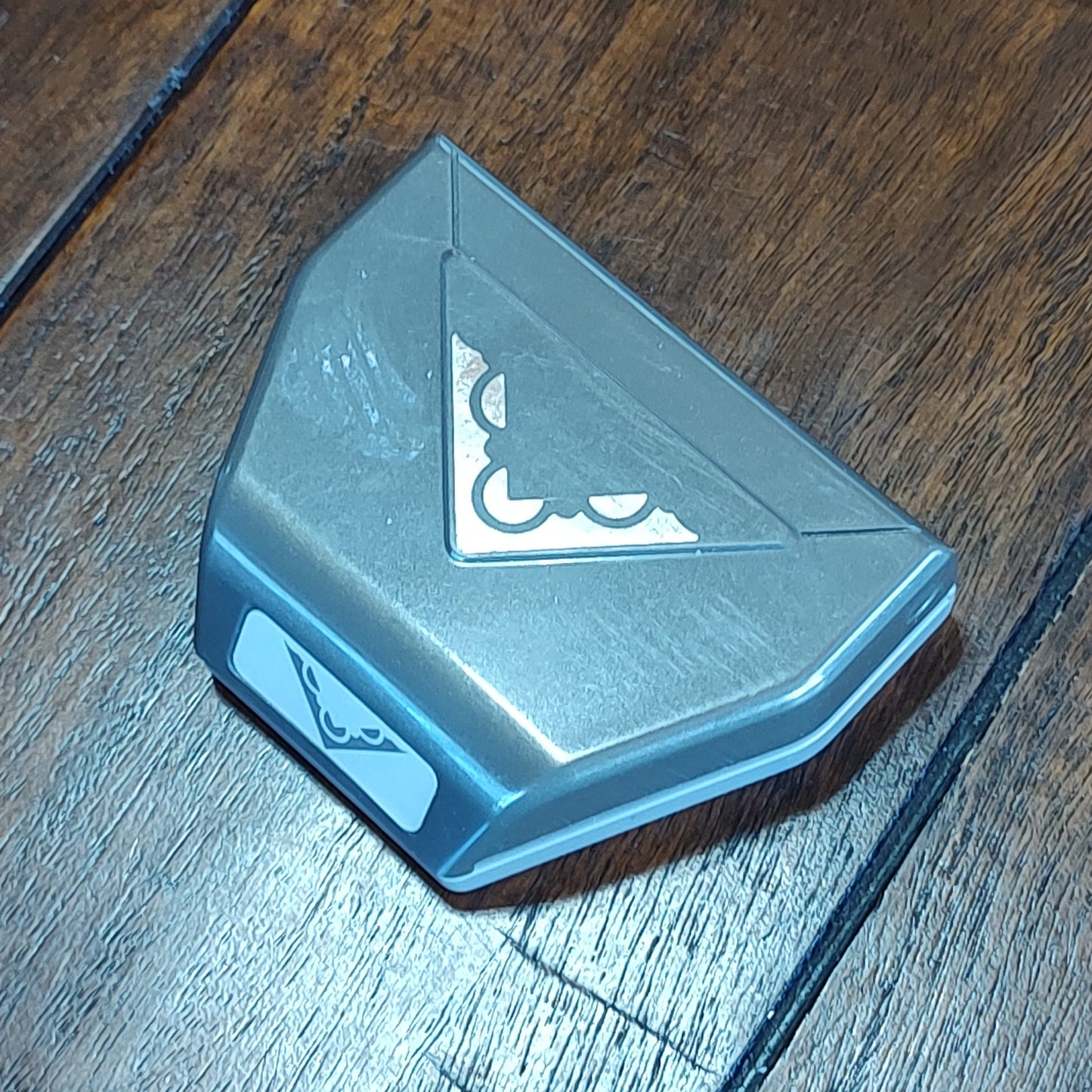 Scalloped Trim Corner Punch