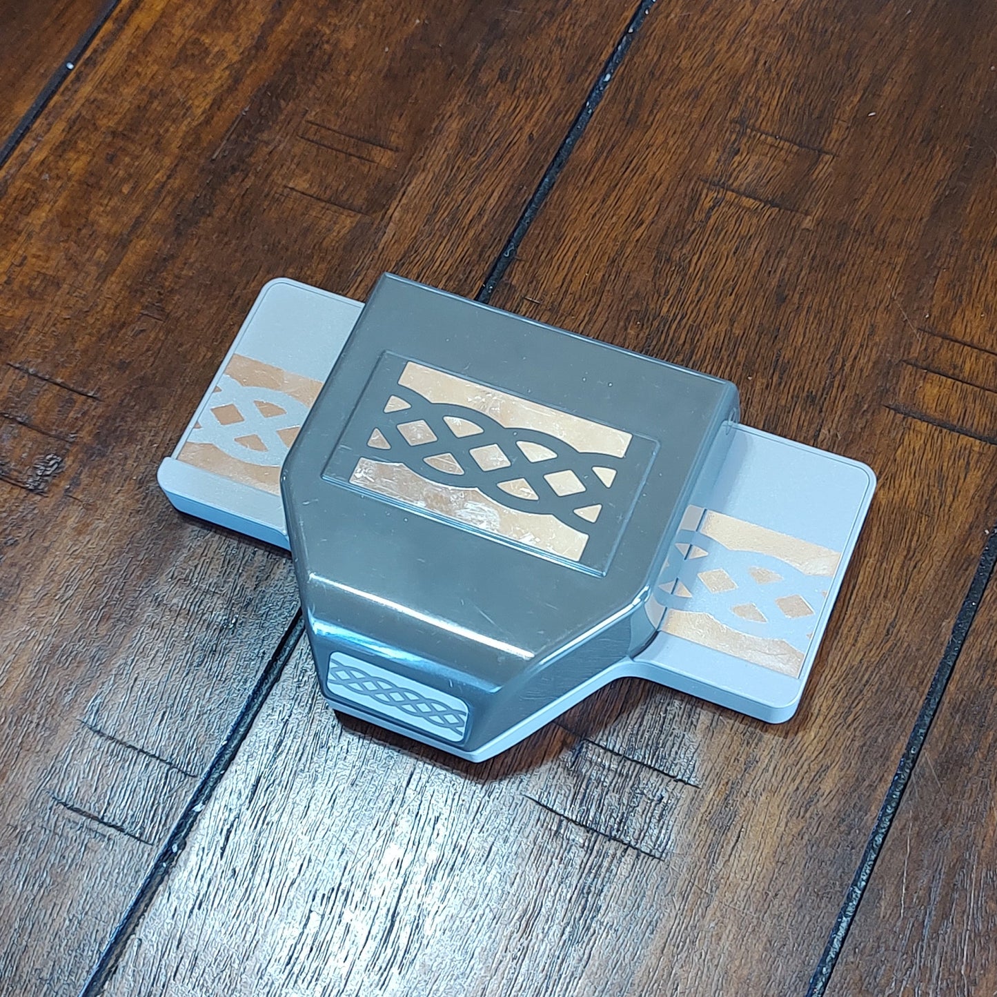 Braided Border Punch