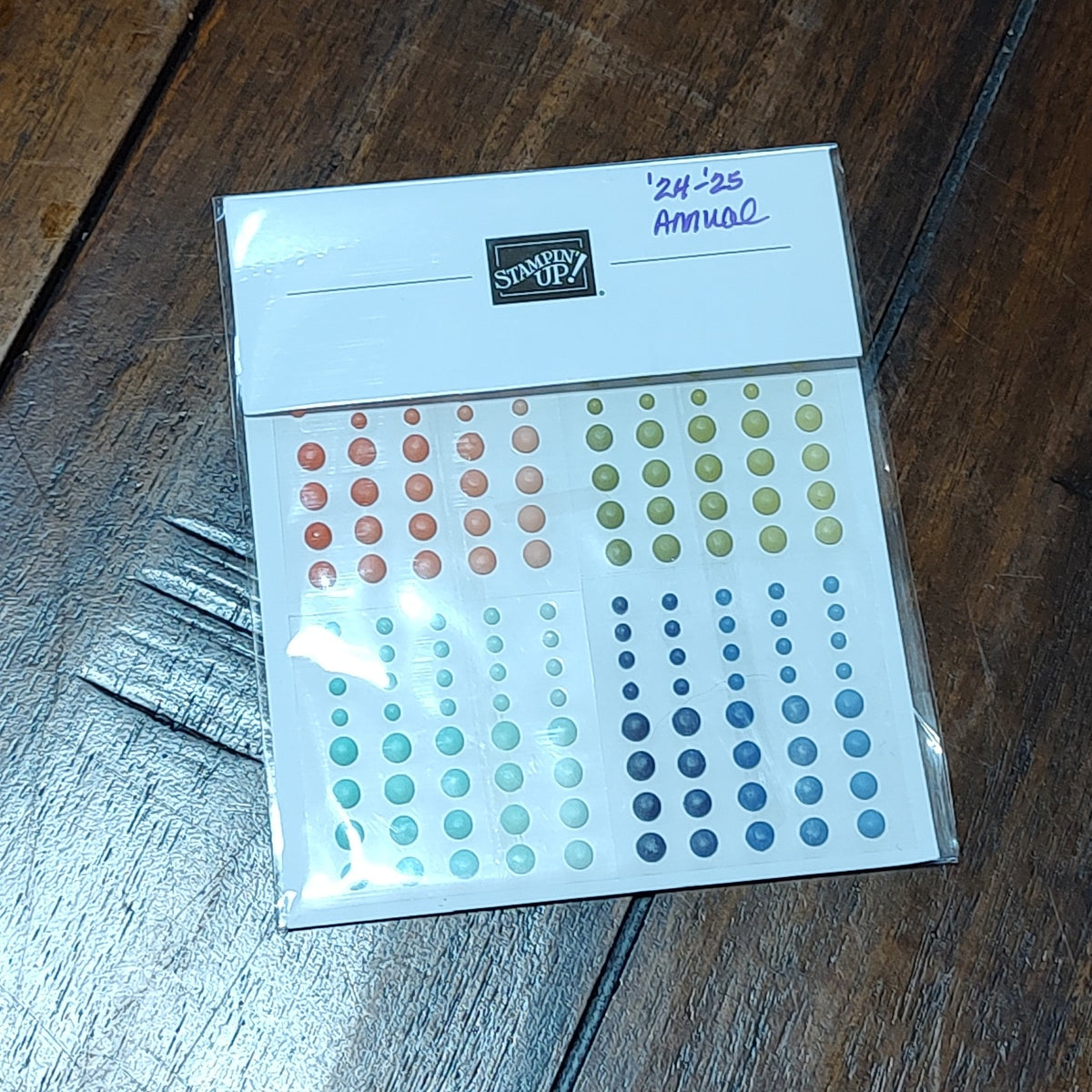Embellishment - Ombre Matte Decorative Dots
